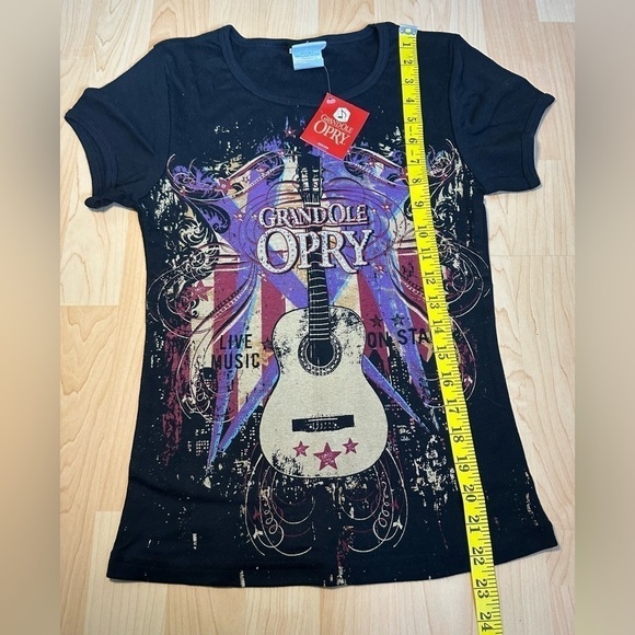 NWT - Grand Ole Opry - Women’s T-Shirt - Picture 8 of 8